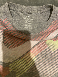 Tommy Hilfiger, Guess, Nike (4 foto / 9)