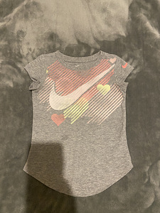 Nike püksid ja t-särk (6 foto / 6)