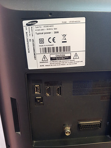 Samsung 32-дюймовый LED-телевизор (Серия 4) (8 фото из 10)