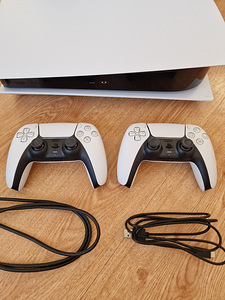 Sony Playstation 5 (PS5) 825GB ( CFI-1216A ) + 2 pulti (4 foto / 10)