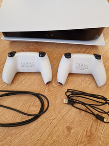 Sony Playstation 5 (PS5) 825GB ( CFI-1216A ) + 2 pulti (5 foto / 10)