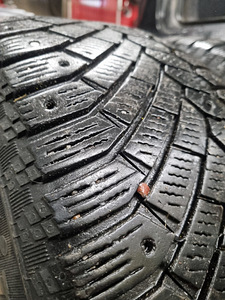 225/60 R16 Continental Conti Ice Contact 4tk. (6 foto / 10)