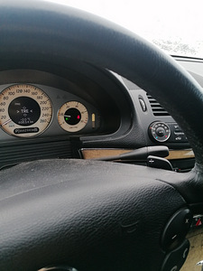Mercedes e220 sport pakett (12 foto / 13)