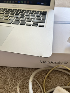 Apple MacBook Air 13" 2015 (2 foto / 2)