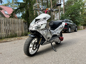 Aprilia sr50r 70cc (2 foto / 10)