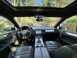 Volkswagen Touareg Black Adventure 3.0 180kW (4 foto / 15)