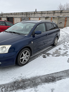 M:Toyota avensis (3 foto / 8)