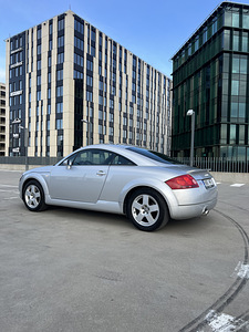 AUDI TT QUATTRO 226900 LS (7 foto / 10)