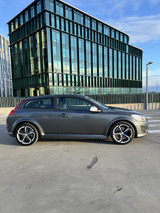 Volvo C30 R-Design 1.6 8kw 2010 (3 foto / 10)