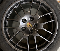 20-дюймовые оригинальные диски Porsche 5x130 + летняя резина