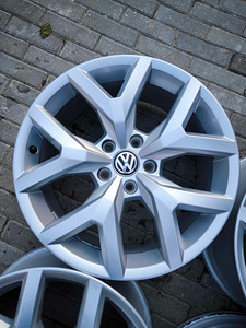 19" оригинальные колеса Volkswagen 5x120 (2 фото из 7)
