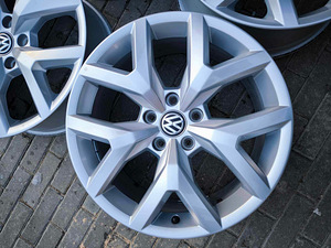 19" оригинальные колеса Volkswagen 5x120 (3 фото из 7)
