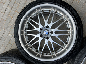 20-дюймовые диски BMW с ободом 5x120 + летние шины 245/40 и 275/35