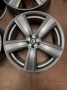 20" Volvo (Dezent) 5x108 (1 foto / 8)