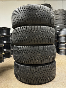 225/55/17 Kumho naastrehvid 5,5-6,5mm (1 foto / 4)