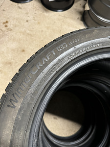 225/55/17 Kumho naastrehvid 5,5-6,5mm (3 foto / 4)