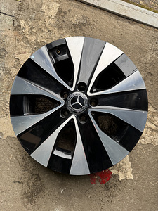 17" Mercedes-Benz W447 originaalvelg 5x112 (1tk) (1 foto / 2)