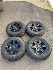 16" BM Wheels veljed 6x139,7 + lamellrehvid 245/70 7mm (2 foto / 8)