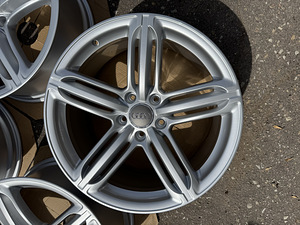 21" оригинальные диски Audi Q7 Peeler 5x130 (4 фото из 10)