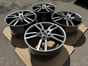 18" оригинальные широкие диски Mercedes-Benz 5x112 (5 фото из 10)