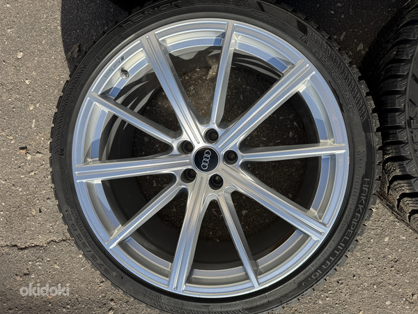 21" оригинальные диски Audi RS6/7 C8 5x112 + шипованные шины 275/35