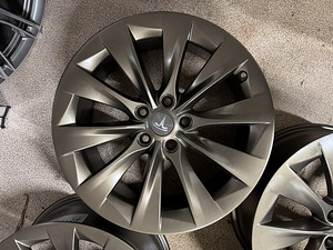 19" оригинальные диски Tesla Model S 5x120 (2 фото из 9)