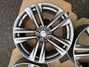19" оригинальные диски Infinity/Nissan 5x114,3 + датчики (4 фото из 10)