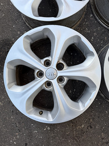 17" оригинальные диски Kia 5x114,3 (3 фото из 5)