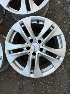 17" оригинальные диски Mercedes-Benz 5x112 (2 фото из 5)