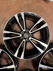 19" оригинальные диски Volvo 5x108 (4 фото из 7)