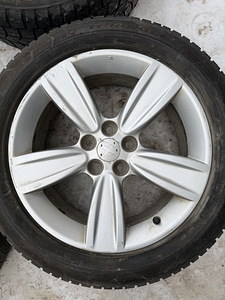 18" диски Peugeot/Mitsubishi 5x114,3 + шипованные шины 225/55 (4 фото из 6)
