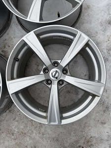 18" оригинальные диски Volvo 5x108 (1 фото из 9)