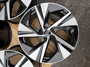 20" оригинальные диски Volvo XC90 5x108 (как новые) (4 фото из 10)