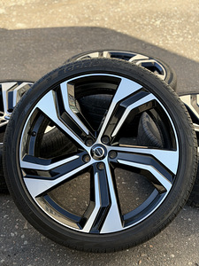 22" оригинальные диски Volvo XC90 5x108 + летние шины 7мм (1 фото из 10)