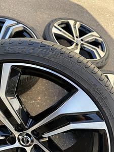 275/35/22 шины Pirelli (как новые) (5 фото из 5)