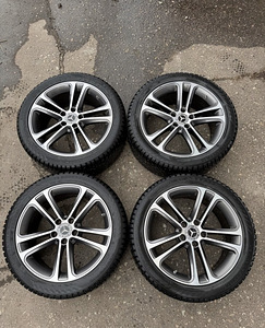 18" оригинальные диски Mercedes-Benz 5x112 + шипованные шины 225/45 (2 фото из 8)