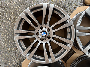 20" оригинальные диски BMW стиль 333M 5x120 (X5 и X6) (5 фото из 10)