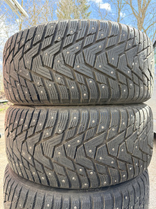 245/40/18 Hankook naastrehvid 8-8,5mm dot2023 (3 foto / 6)