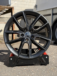18" оригинальные диски Skoda 5x112 (1 фото из 8)