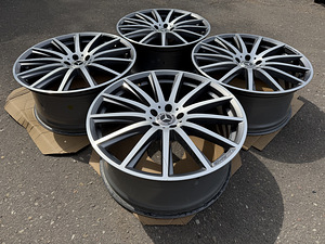 22" оригинальные диски Mercedes-Benz GLS/GLE 5x112 (одинаковой ширины) (2 фото из 9)