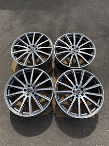 22" оригинальные диски Mercedes-Benz GLS/GLE 5x112 (одинаковой ширины) (3 фото из 9)