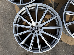 22" оригинальные диски Mercedes-Benz GLS/GLE 5x112 (одинаковой ширины) (5 фото из 9)