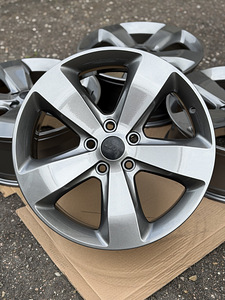 20" оригинальные диски Jeep 5x127 (1 фото из 9)