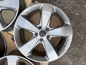 20" оригинальные диски Jeep 5x127 (4 фото из 9)