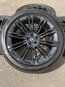 23" оригинальные диски Land Rover 5x120 + 285/40/23 m+s 5,5мм (1 фото из 10)