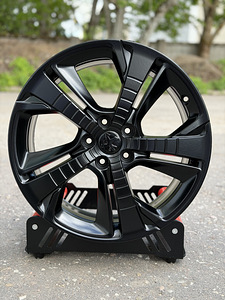 18" оригинальные диски Peugeot 5x108 (как новые) (1 фото из 10)