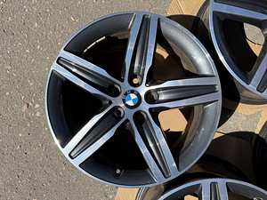 17" оригинальные диски BMW стиль 379 5x112 (серия 2) + датчик (5 фото из 10)