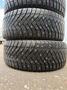 215/55/17 Good Year naastrehvid 8-9mm dot4621 (2 foto / 6)