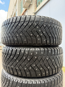 215/55/17 Good Year naastrehvid 8-9mm dot4621 (3 foto / 6)