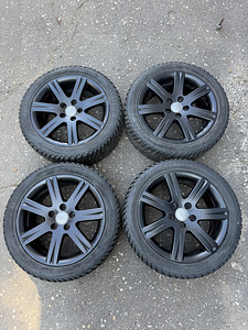 17" оригинальные диски Audi 5x112 + шипованные шины 235/45/17 (7 мм) (6 фото из 10)